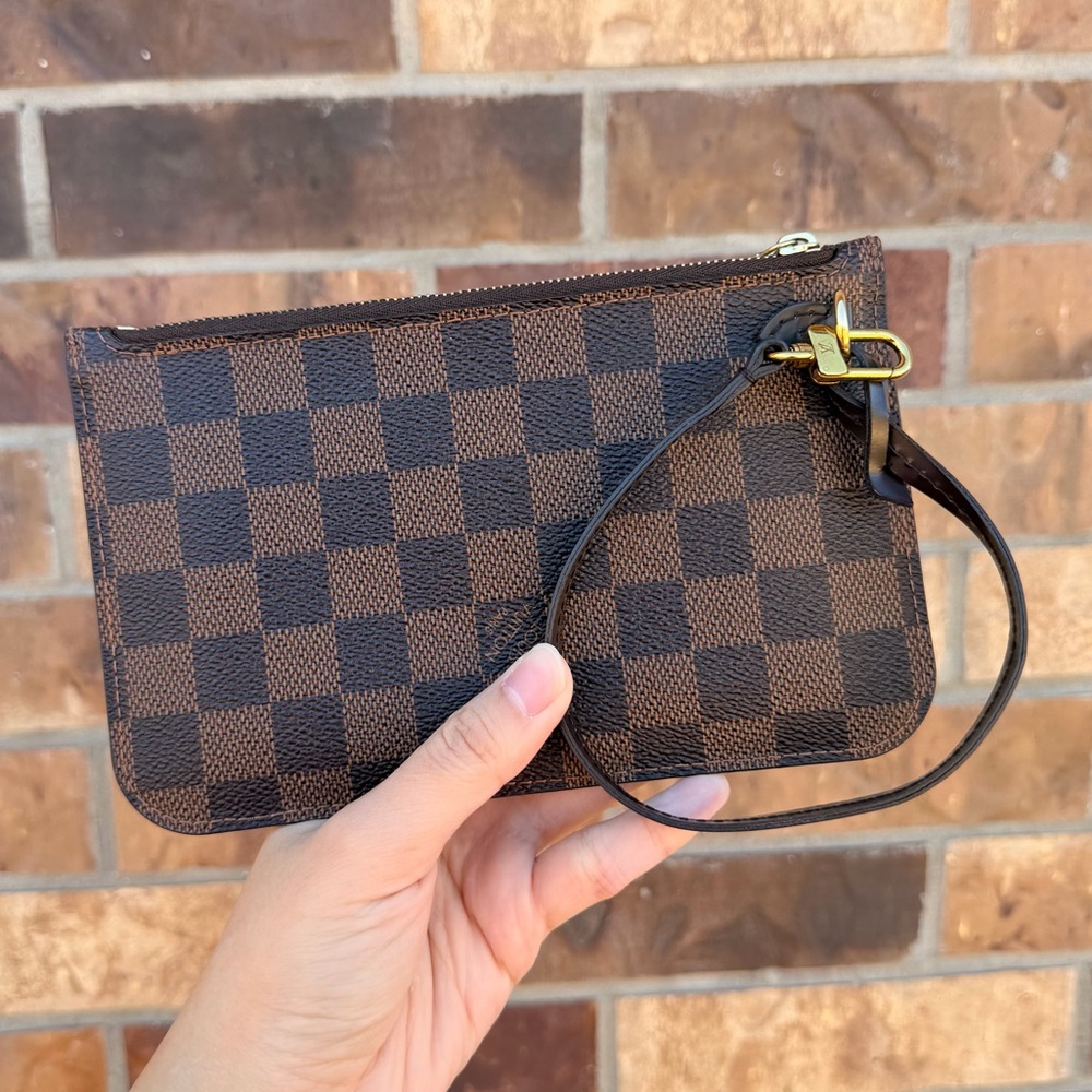 Louis Vuitton Neverfull Pouch PM Wristlet